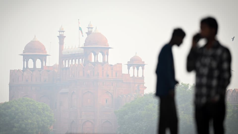 You are currently viewing Lethal smog is back in the world’s most polluted capital. Residents have had enough