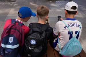 Read more about the article Social media ban for children under 16 starts in Australia