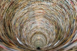 Read more about the article You Can See a Swirling Sculpture Made of 8,000 Books at a Library in Prague