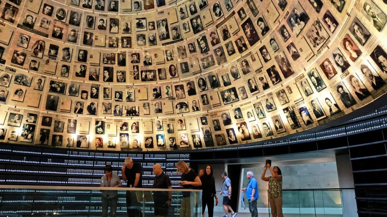 You are currently viewing The last witnesses: Holocaust survivors confront rising antisemitism