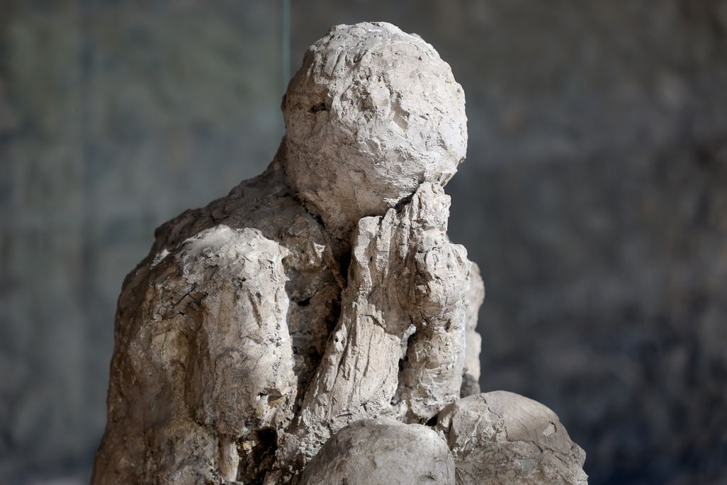 You are currently viewing Haunting Casts Preserving Pompeii Victims’ Final Moments 2,000 Years Ago Go on Display in a Solemn New Exhibition