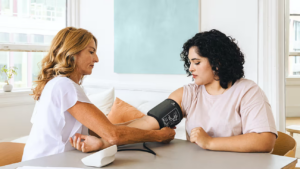 Read more about the article Young adults with high blood pressure have increased risk of heart and kidney disease