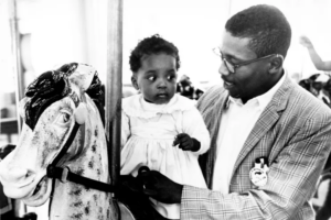 Read more about the article A Young Black Girl Was the First to Desegregate a Maryland Carousel in the 1960s. Now, the Historic Merry-Go-Round Will Entertain Visitors on the National Mall
