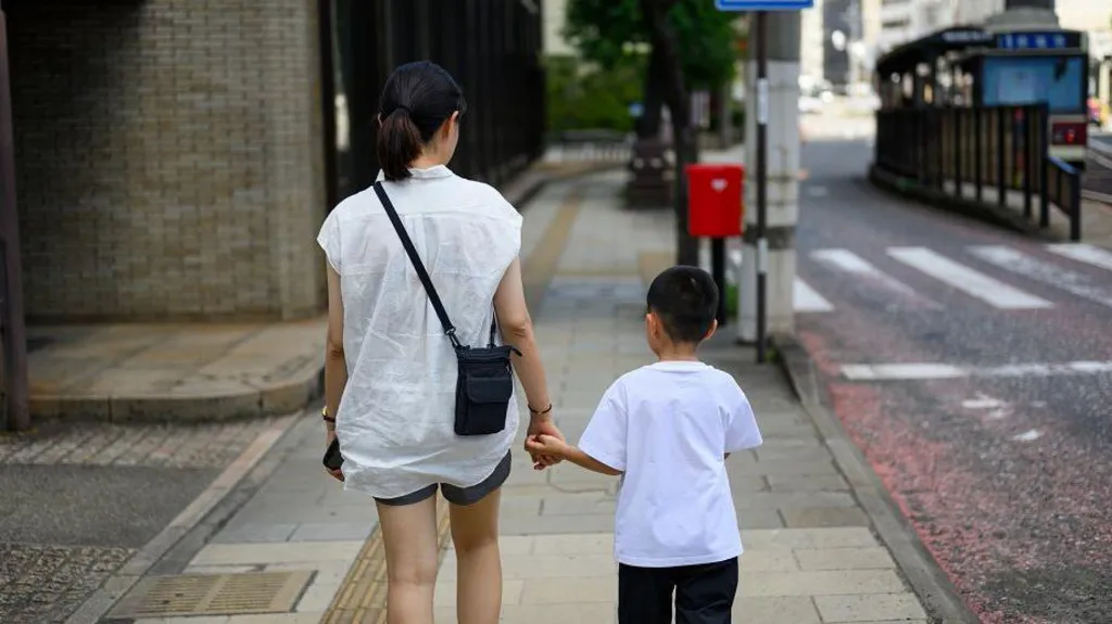 You are currently viewing Divorced couples in Japan can now share custody of their children