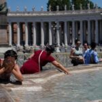 France reports 1,000 more deaths as heat breaks European records