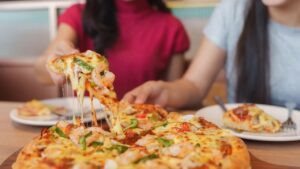 Read more about the article Eating with someone you love could help your body regulate blood sugar, Israeli study finds